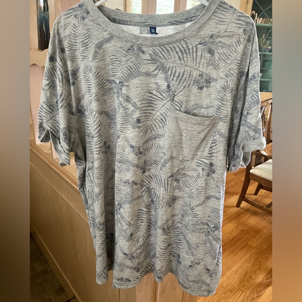 Men’s Divided H&M T shirt XL